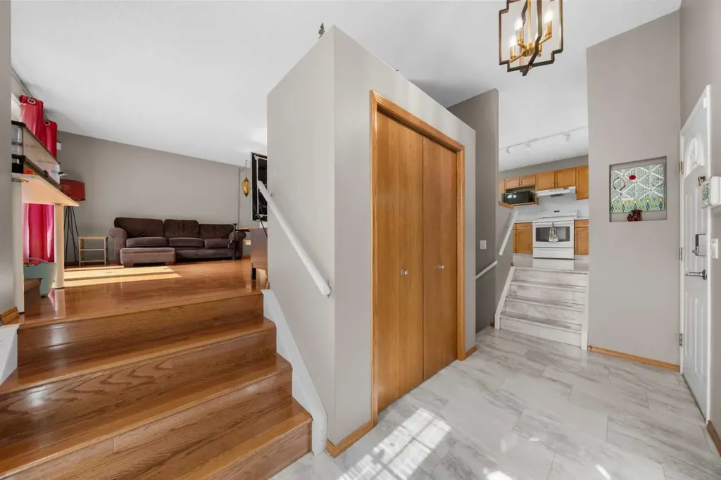 431 Shawbrooke Circle SW Calgary AB T2Y 2Z8