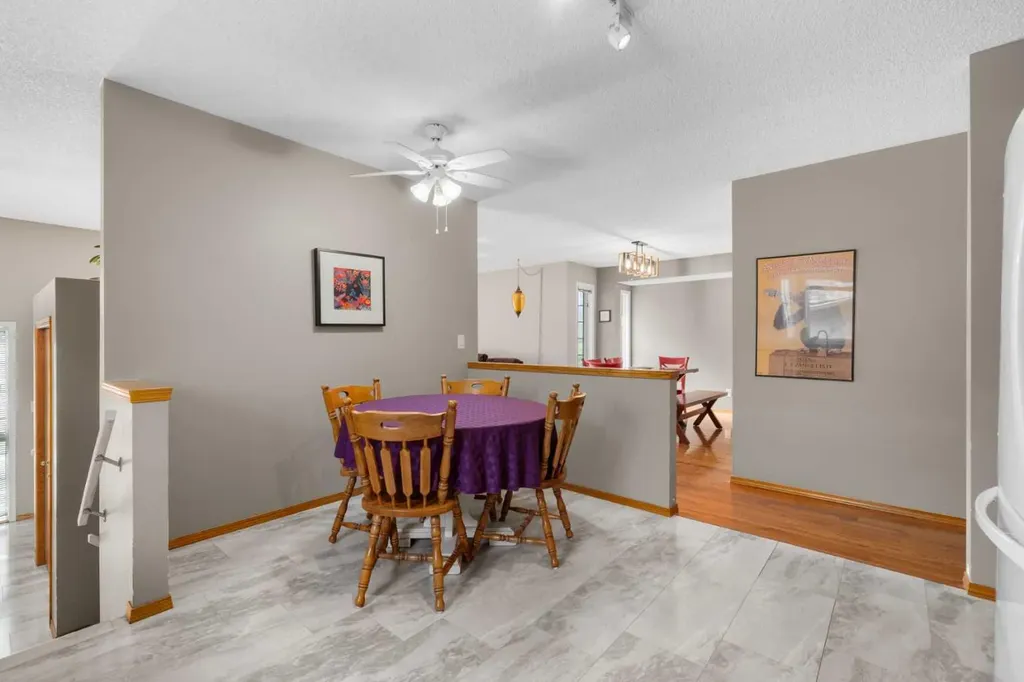 431 Shawbrooke Circle SW Calgary AB T2Y 2Z8