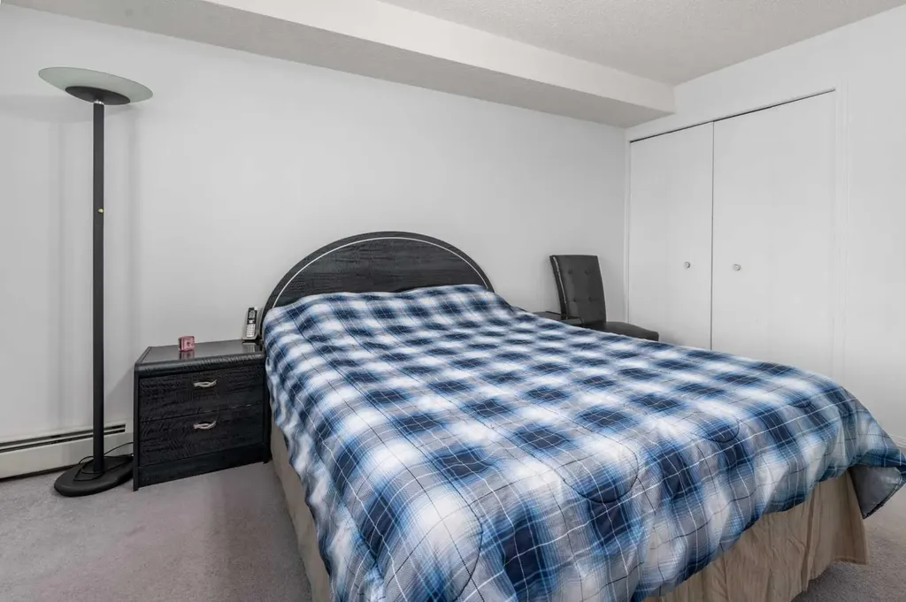 6224 17 Avenue SE Calgary AB T2A7X8