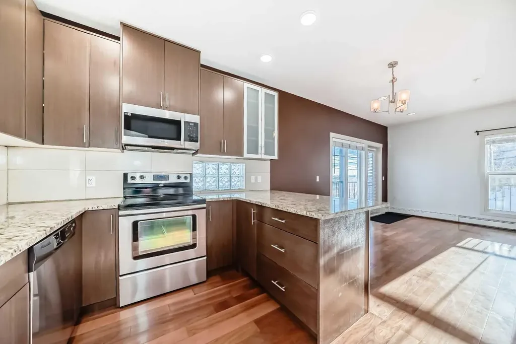 4704 Stanley Road SW Calgary AB T2S 2R2