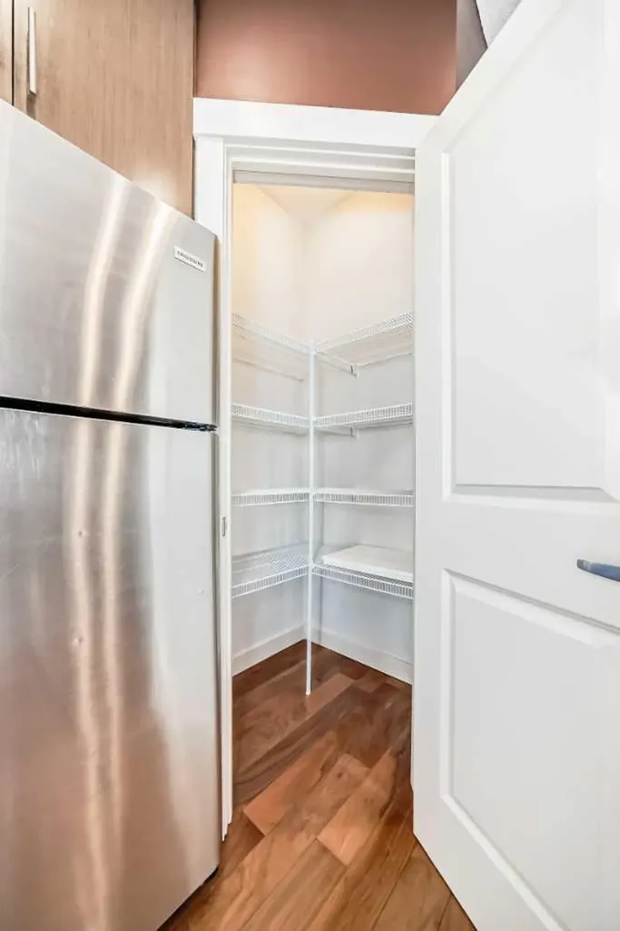 4704 Stanley Road SW Calgary AB T2S 2R2