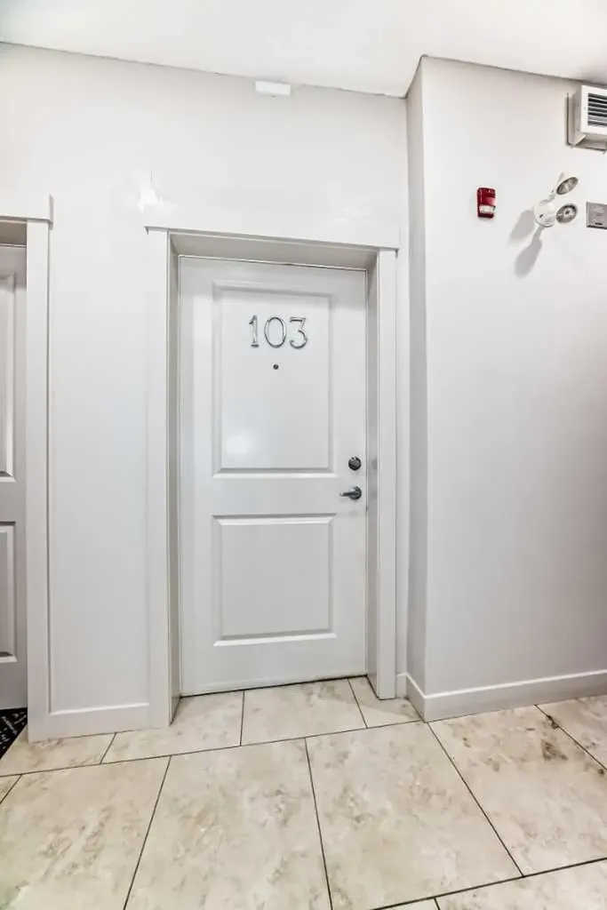 4704 Stanley Road SW Calgary AB T2S 2R2
