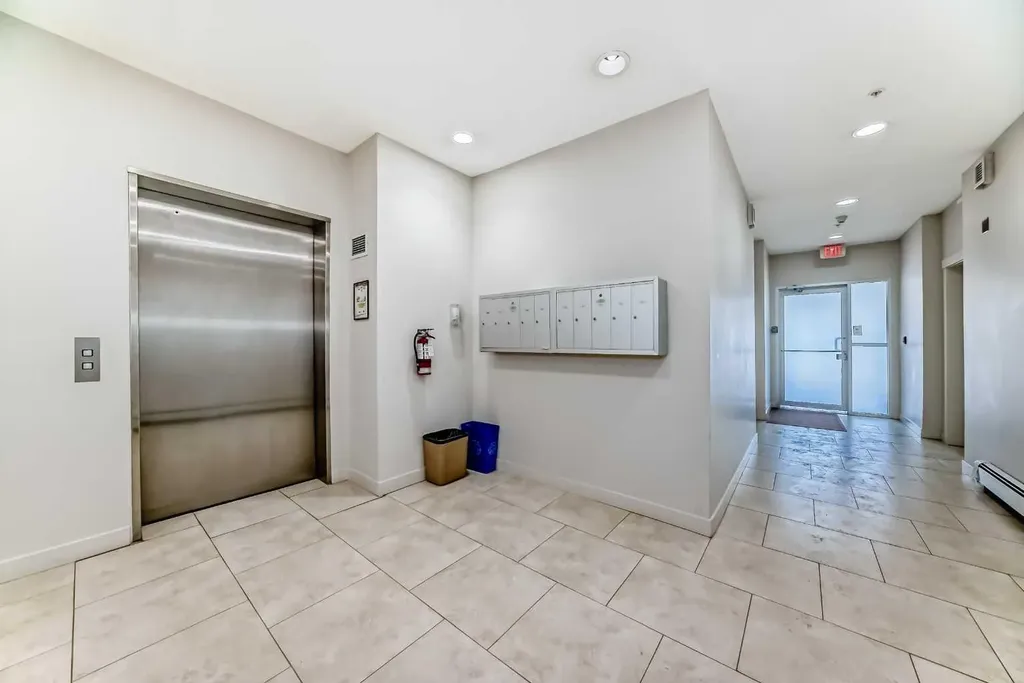 4704 Stanley Road SW Calgary AB T2S 2R2
