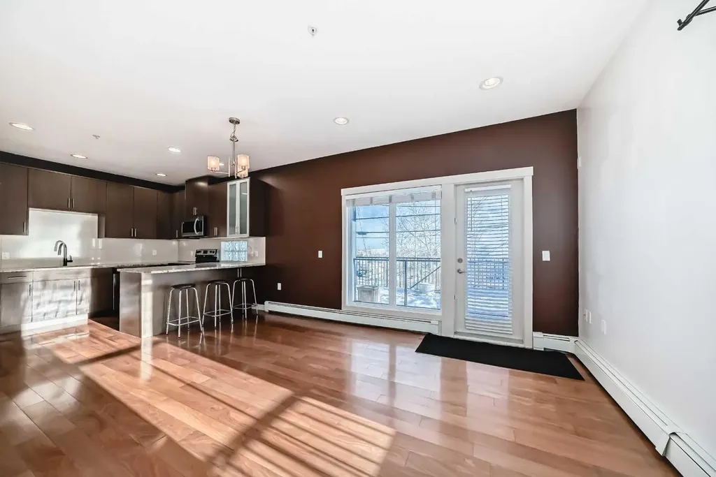 4704 Stanley Road SW Calgary AB T2S 2R2