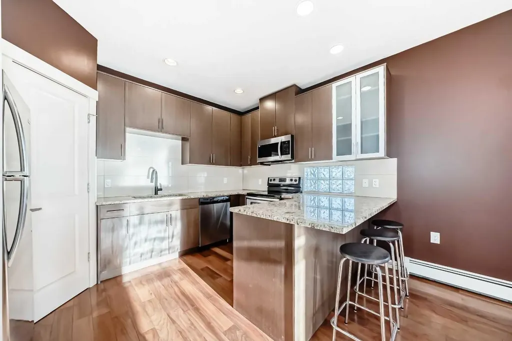 4704 Stanley Road SW Calgary AB T2S 2R2