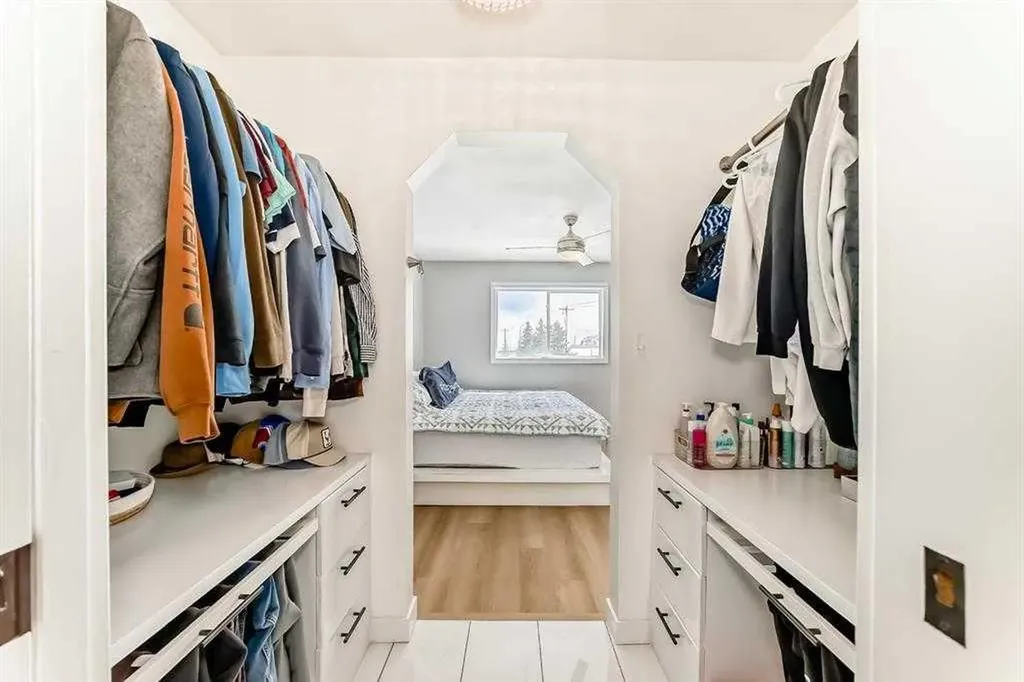 45 Hidden Hills Way NW Calgary AB T3A 5T1
