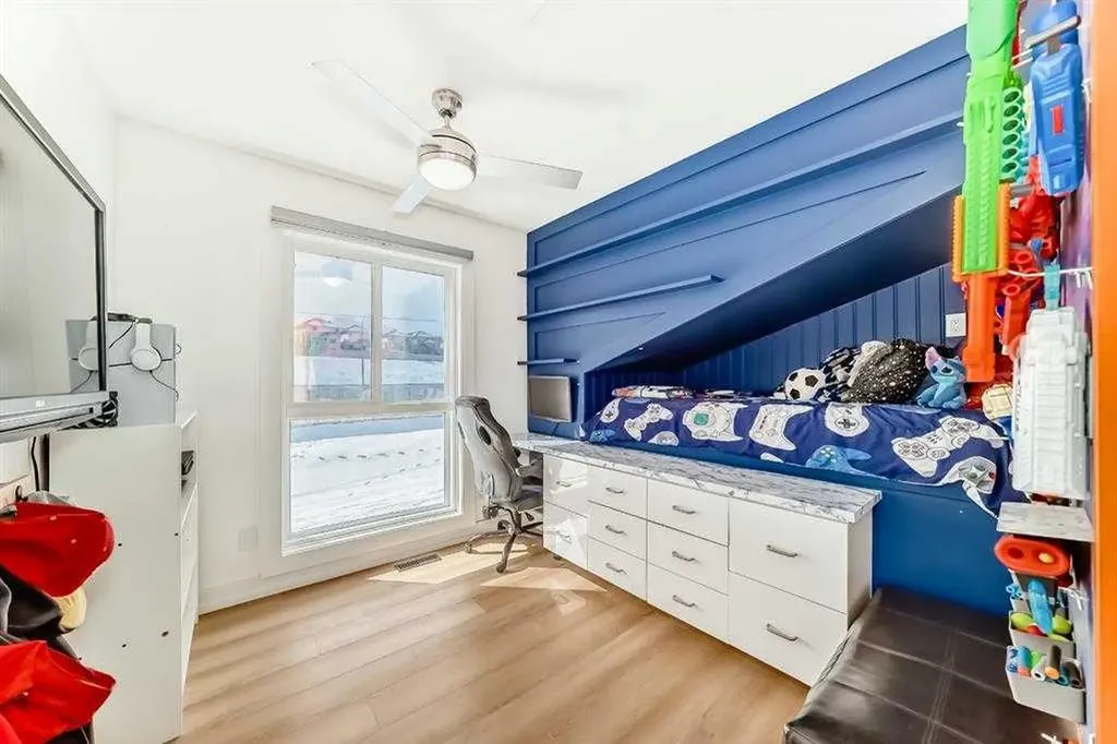45 Hidden Hills Way NW Calgary AB T3A 5T1