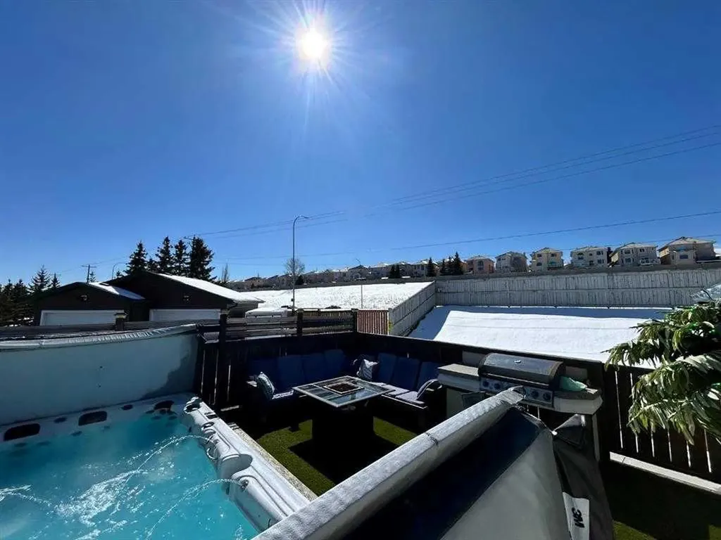 45 Hidden Hills Way NW Calgary AB T3A 5T1