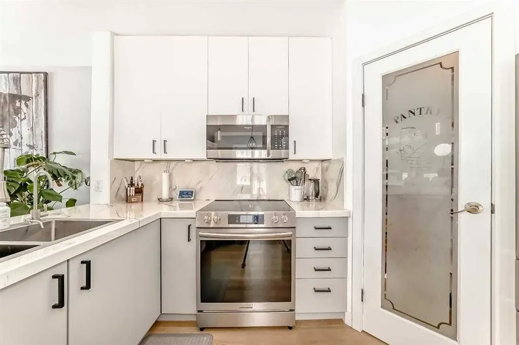 45 Hidden Hills Way NW Calgary AB T3A 5T1