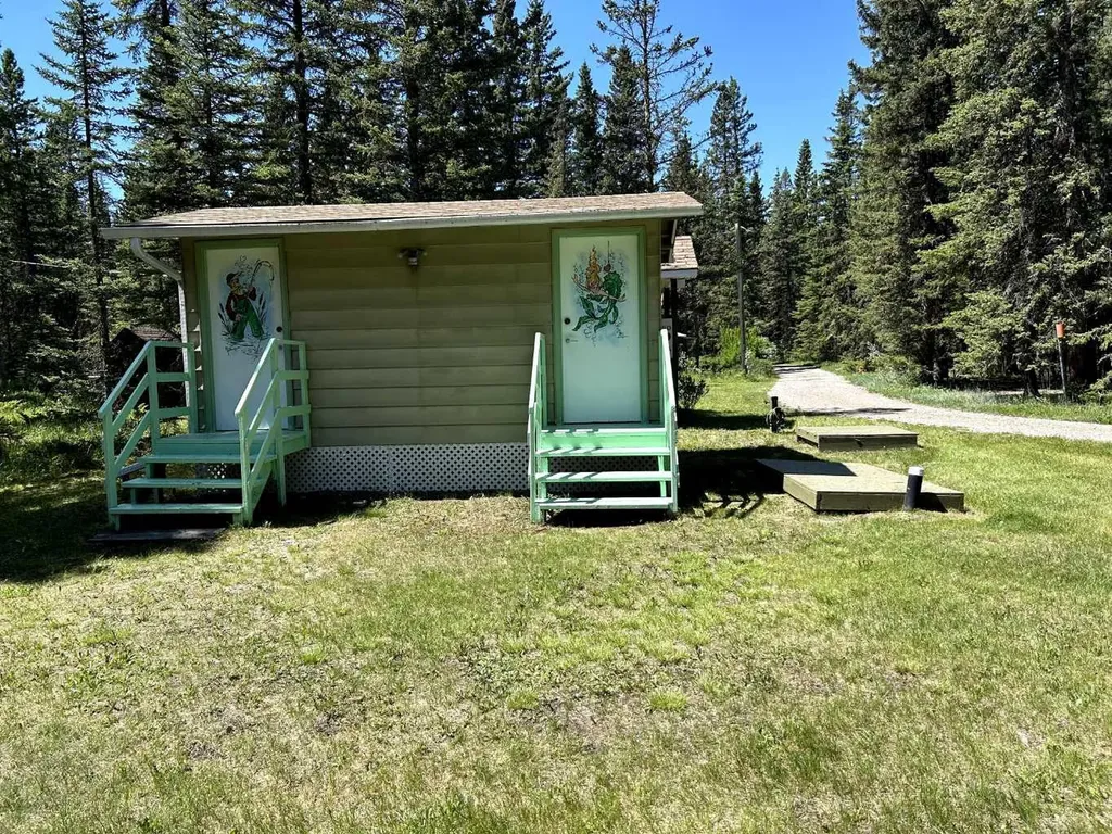 32380 Range Road 55 Rural Mountain View County AB T0M 1X0