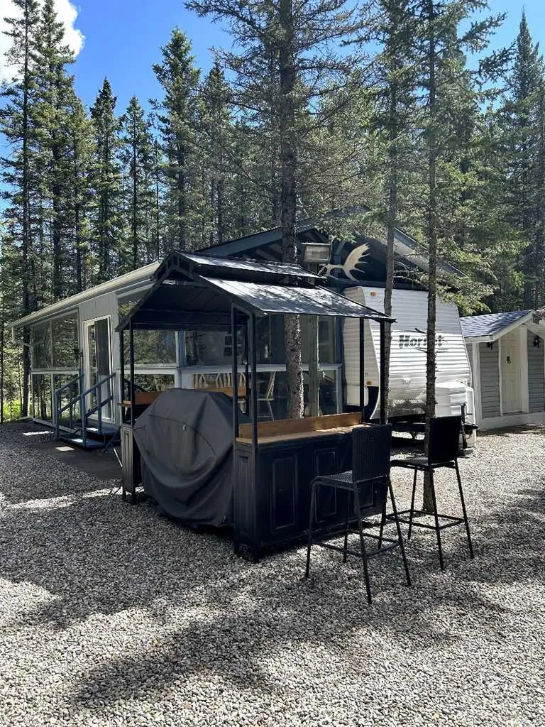 32380 Range Road 55 Rural Mountain View County AB T0M 1X0