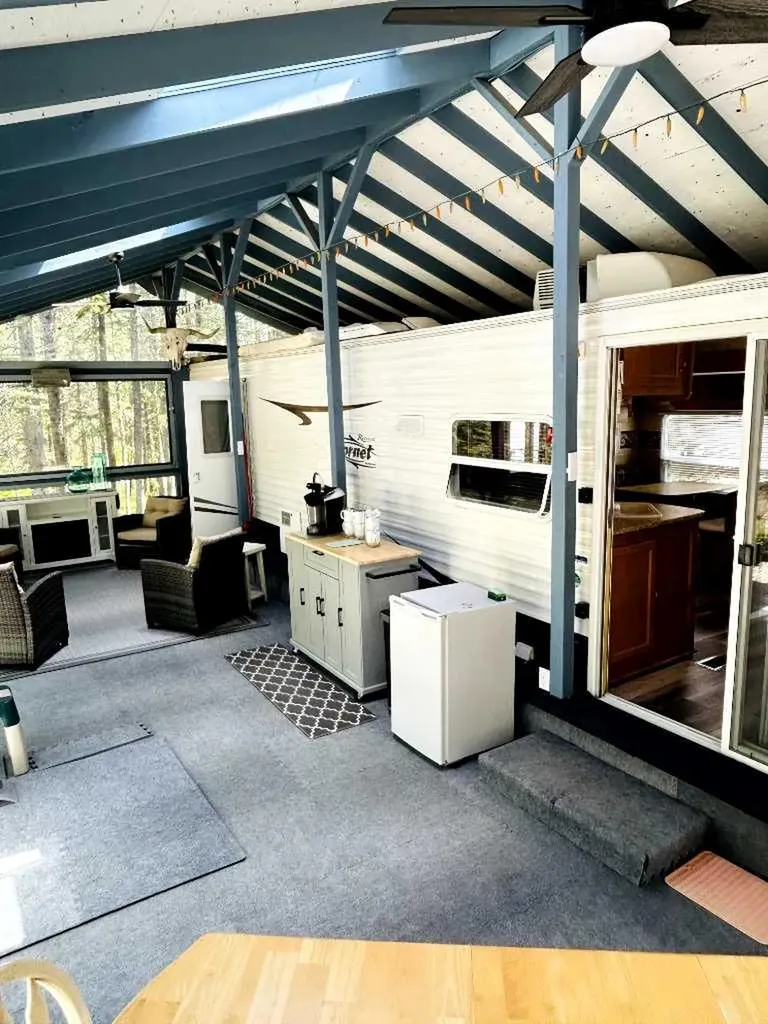 32380 Range Road 55 Rural Mountain View County AB T0M 1X0