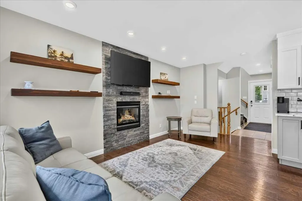 14 Thomas Street NW Langdon AB T0J 1X2