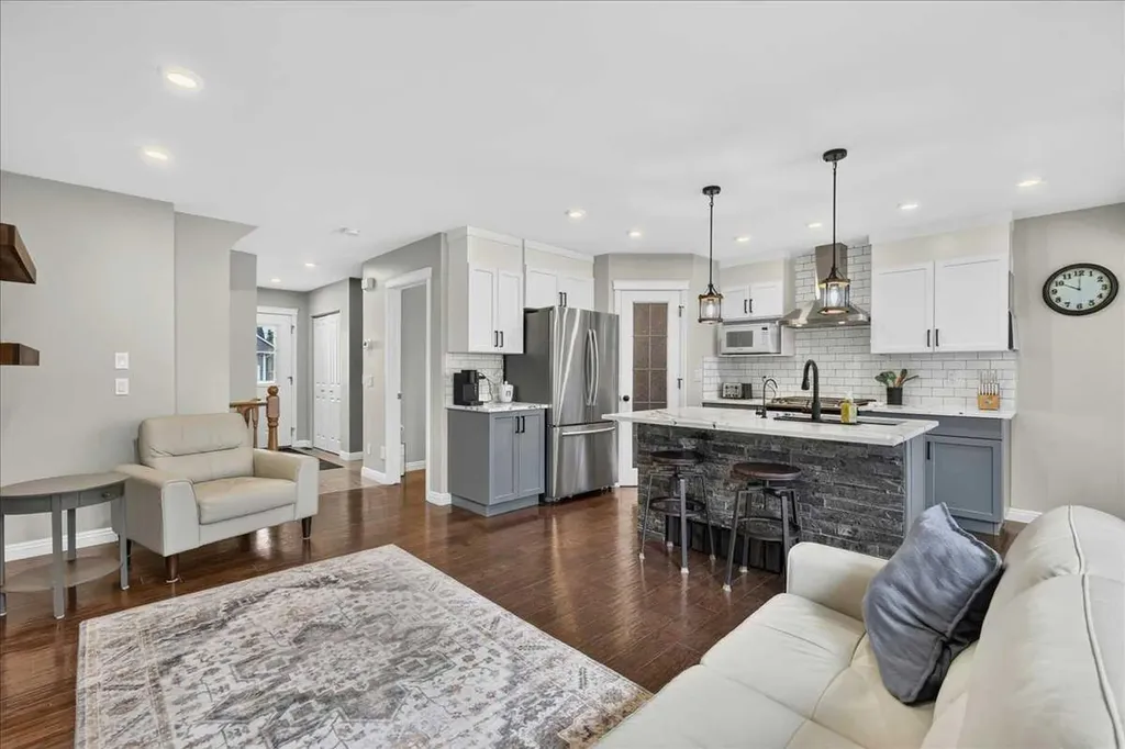 14 Thomas Street NW Langdon AB T0J 1X2