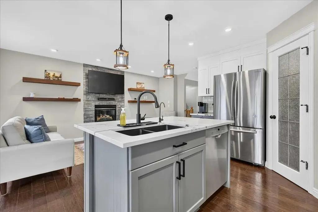 14 Thomas Street NW Langdon AB T0J 1X2