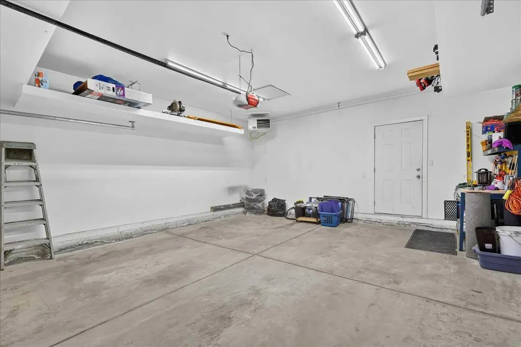 14 Thomas Street NW Langdon AB T0J 1X2