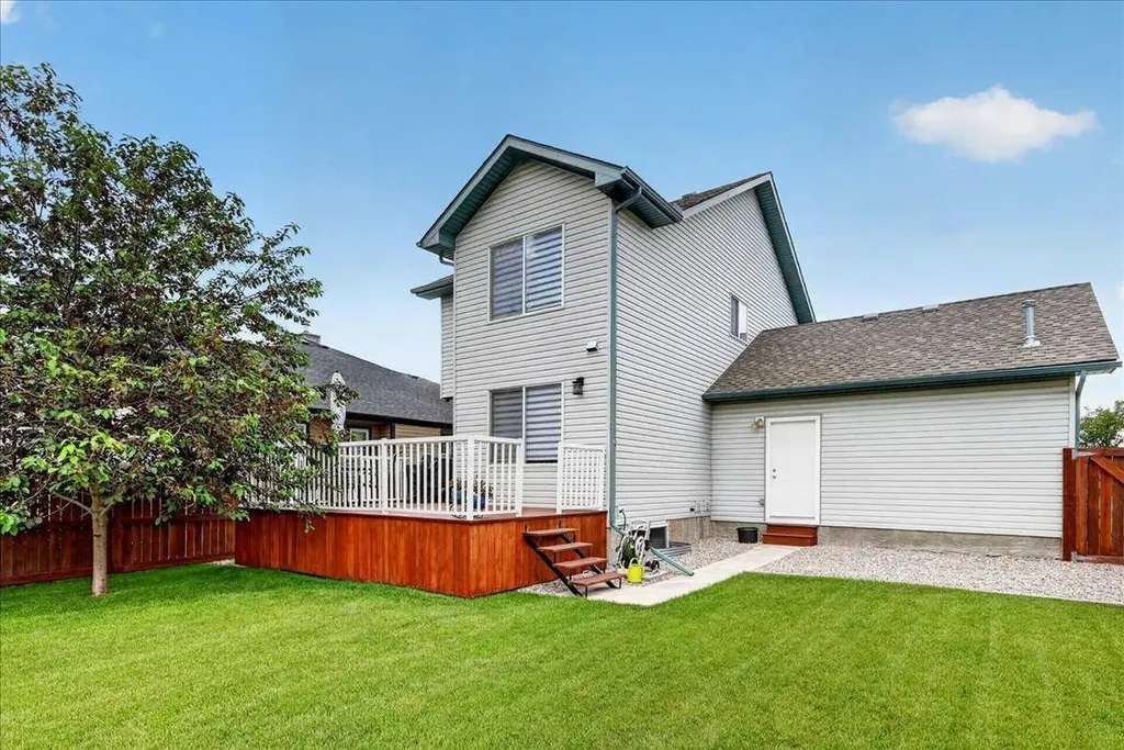 14 Thomas Street NW Langdon AB T0J 1X2