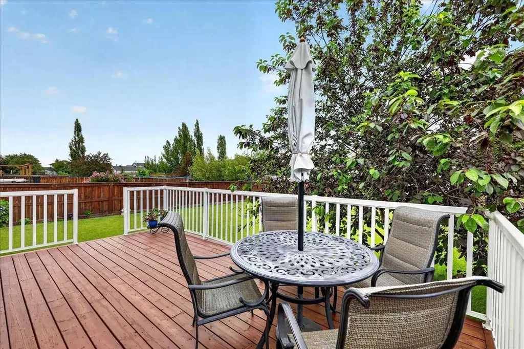 14 Thomas Street NW Langdon AB T0J 1X2