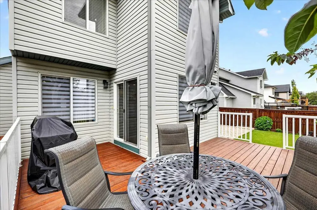 14 Thomas Street NW Langdon AB T0J 1X2