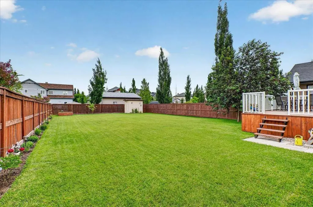 14 Thomas Street NW Langdon AB T0J 1X2