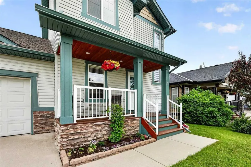 14 Thomas Street NW Langdon AB T0J 1X2