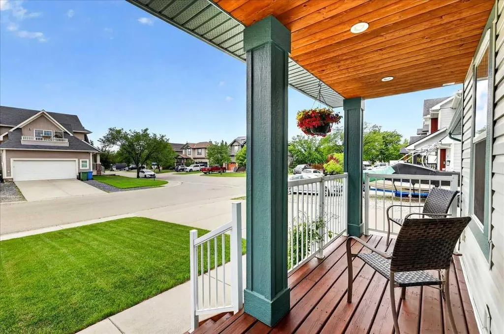 14 Thomas Street NW Langdon AB T0J 1X2
