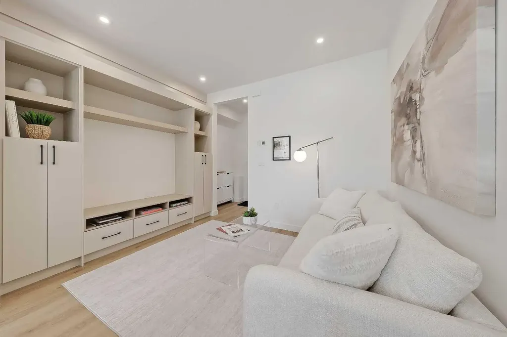 828 8 Avenue NE Calgary AB T2E 9E2