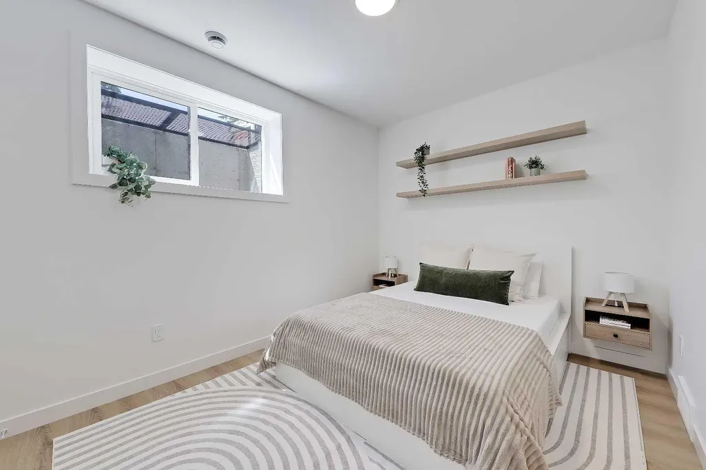828 8 Avenue NE Calgary AB T2E 9E2