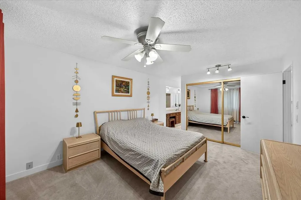 656 Ranchridge Court NW Calgary AB T3G 1W9