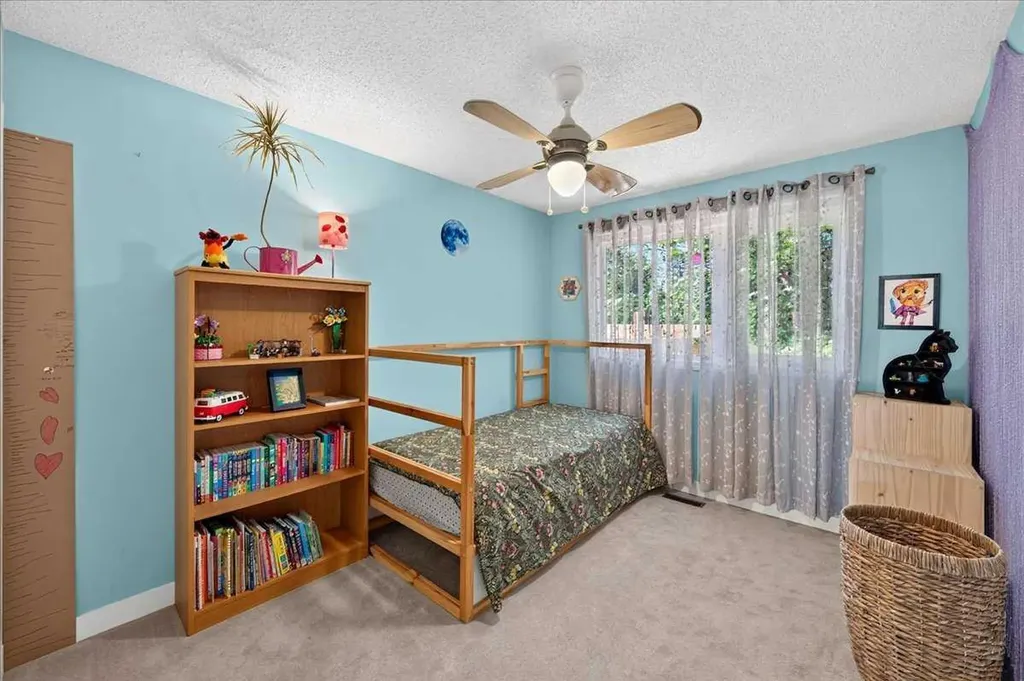 656 Ranchridge Court NW Calgary AB T3G 1W9
