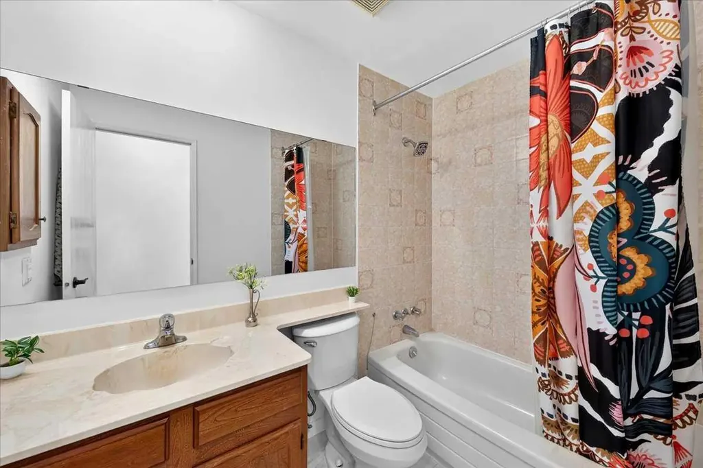 656 Ranchridge Court NW Calgary AB T3G 1W9