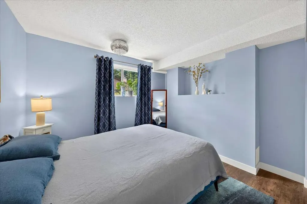 656 Ranchridge Court NW Calgary AB T3G 1W9