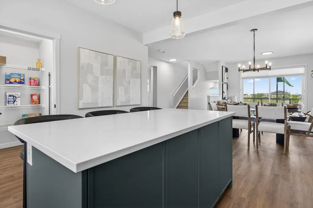 30 Creekside Villas SW Calgary AB T1T1Z1