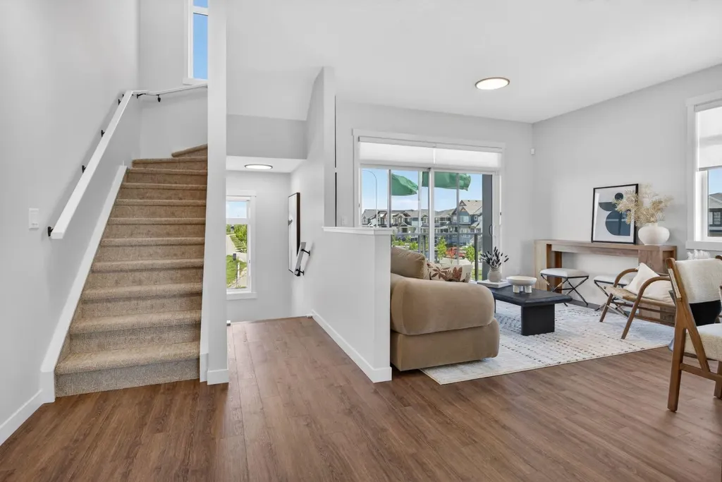 30 Creekside Villas SW Calgary AB T1T1Z1
