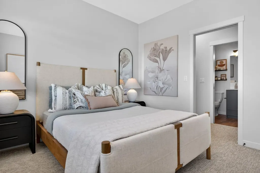 30 Creekside Villas SW Calgary AB T1T1Z1