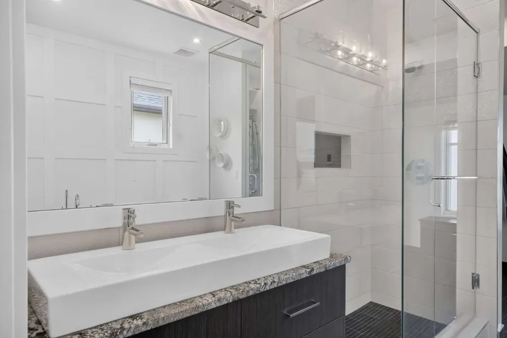 29 Meadow Pointe Drive Heritage Pointe AB T1S 3M8