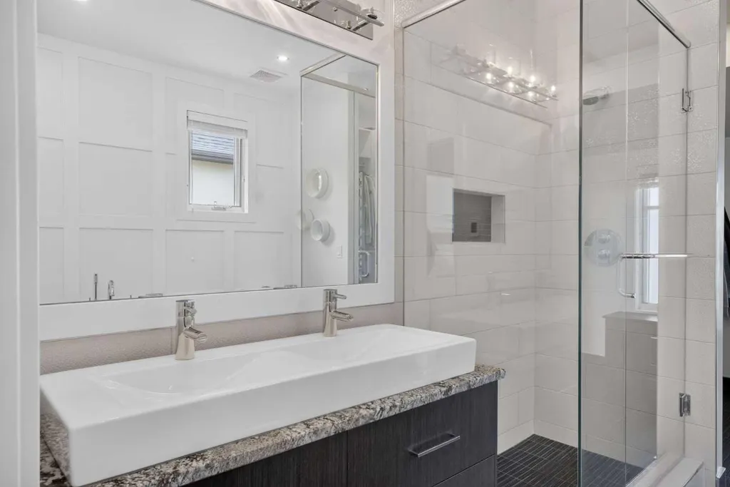 29 Meadow Pointe Drive Heritage Pointe AB T1S 3M8