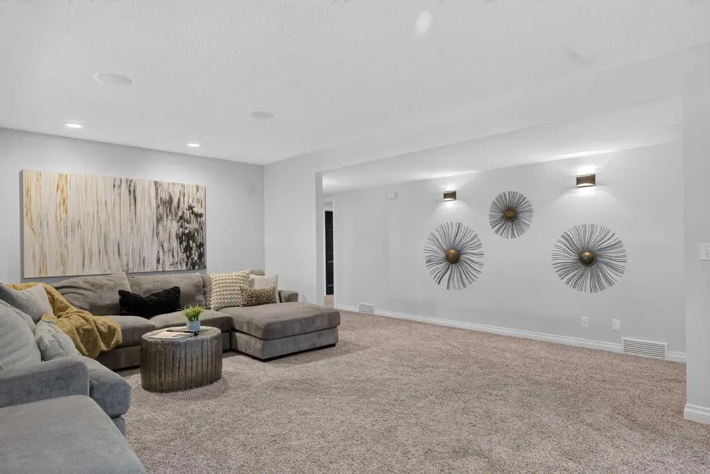 29 Meadow Pointe Drive Heritage Pointe AB T1S 3M8