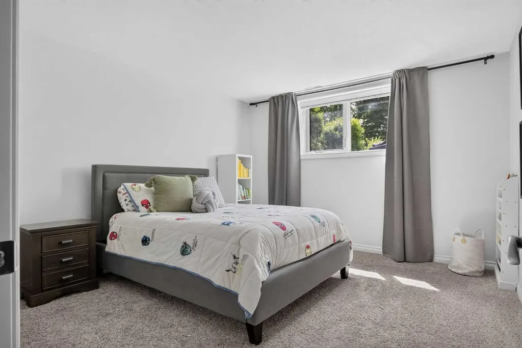 29 Meadow Pointe Drive Heritage Pointe AB T1S 3M8