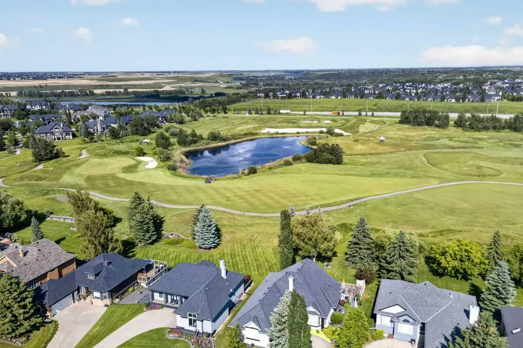 29 Meadow Pointe Drive Heritage Pointe AB T1S 3M8