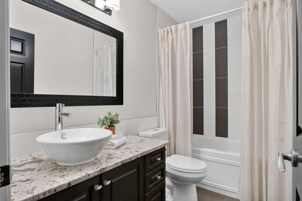 29 Meadow Pointe Drive Heritage Pointe AB T1S 3M8