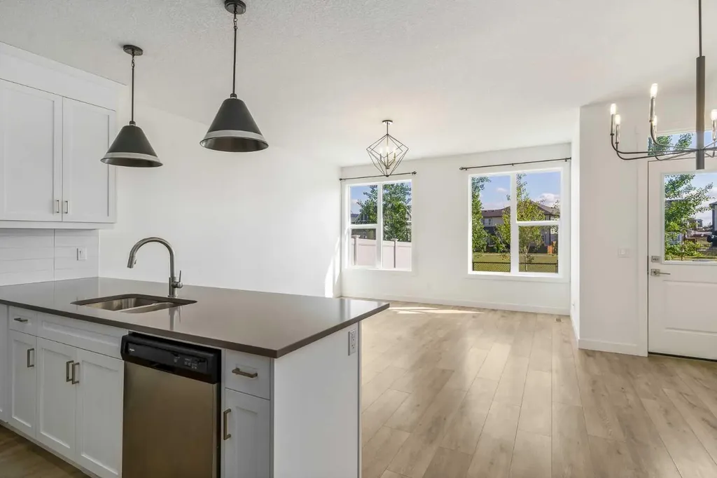 135 Legacy Glen Parade SE Calgary AB T2X 4T3