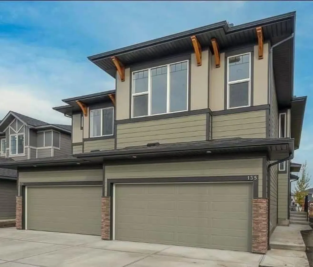 135 Legacy Glen Parade SE Calgary AB T2X 4T3