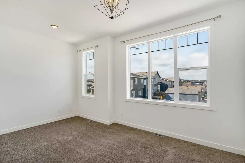 135 Legacy Glen Parade SE Calgary AB T2X 4T3