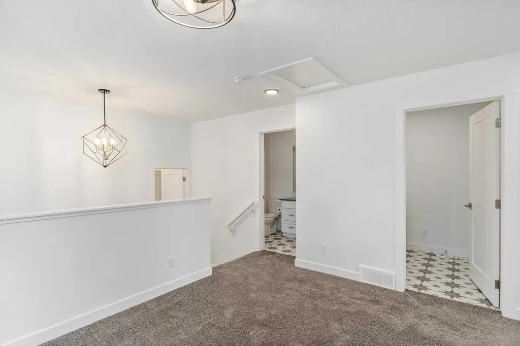 135 Legacy Glen Parade SE Calgary AB T2X 4T3