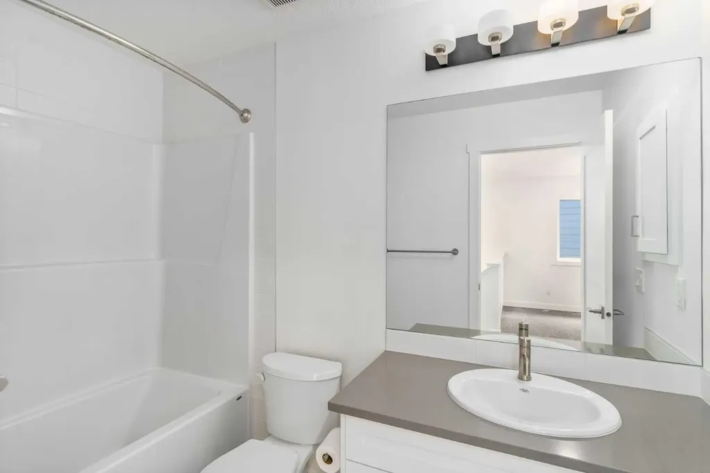 135 Legacy Glen Parade SE Calgary AB T2X 4T3