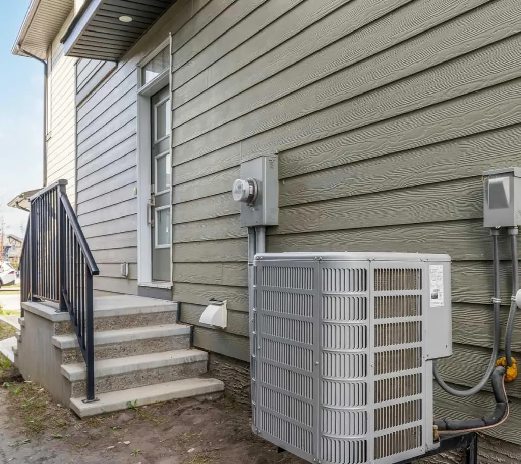 135 Legacy Glen Parade SE Calgary AB T2X 4T3