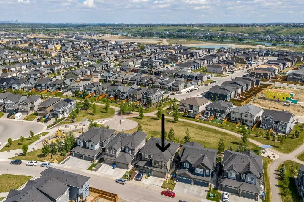 135 Legacy Glen Parade SE Calgary AB T2X 4T3