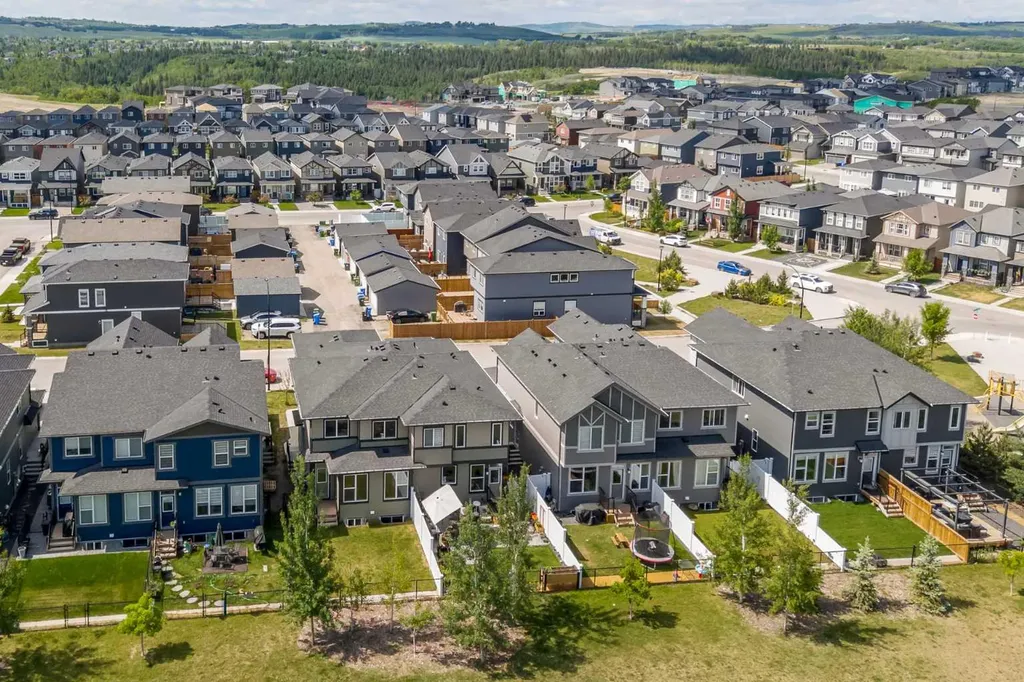 135 Legacy Glen Parade SE Calgary AB T2X 4T3