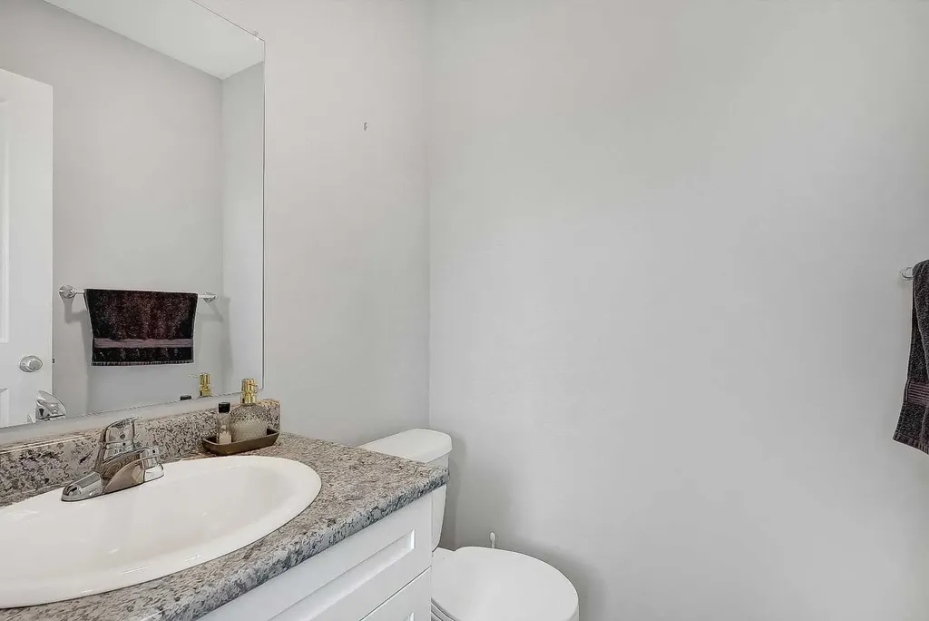 9519D 112 Avenue Clairmont AB T8X5C8